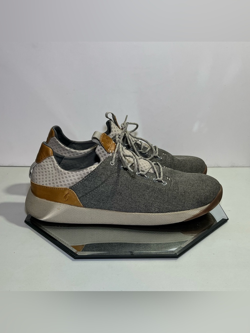 Men’s OluKai Nanea Li Casual Comfort Sneakers, US Size 12, Gray